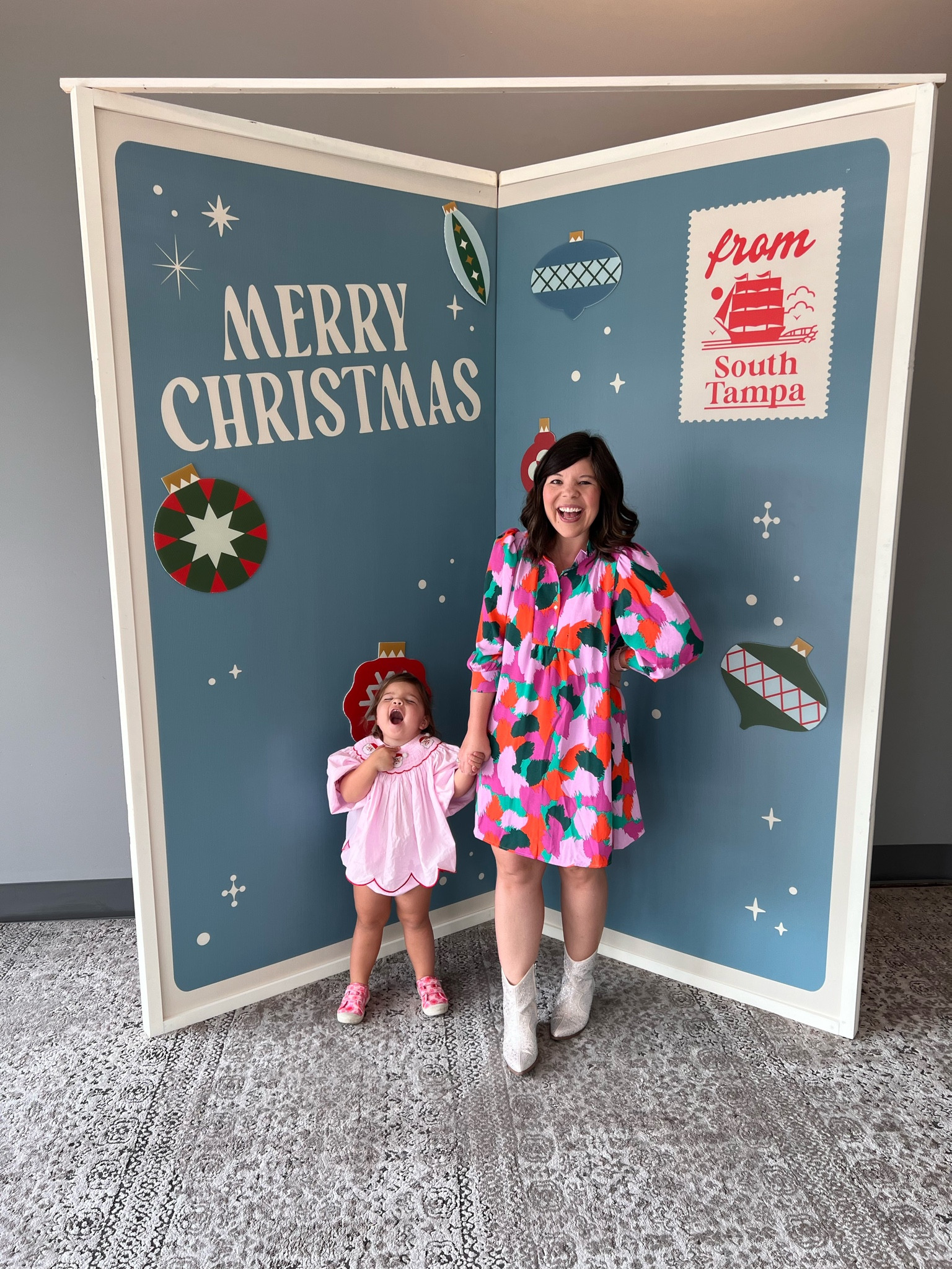 Michelle McDowell dress- size medium.

Holiday style. Holiday dress. 