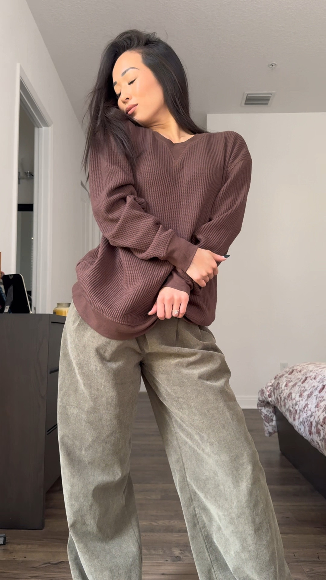 Loving the color brown and how it goes well with almost everything! This outfit is super comfortable and perfect to run around town while still feeling stylish  
