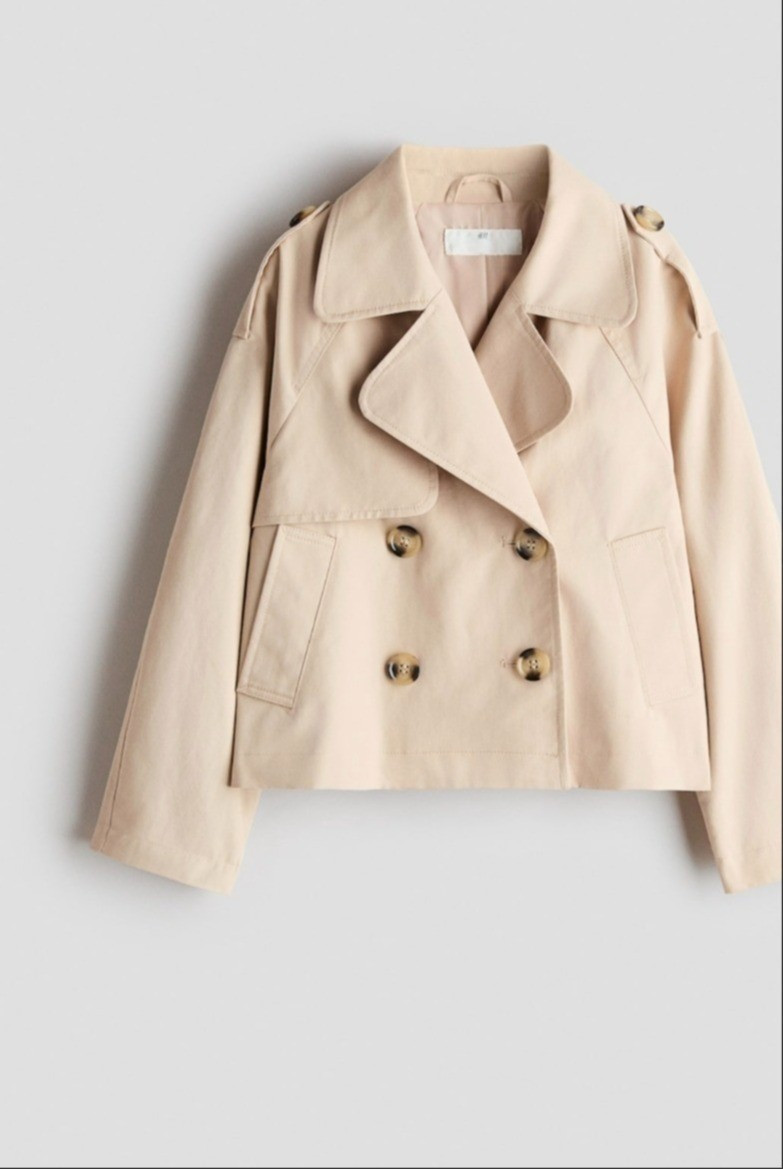 Short trench coat for petite women.Petite fashion tips glambutfirstcoffee.com

#LTKootd #LTKPetite #LTKMidsize