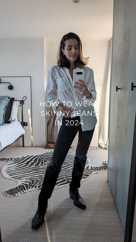 Skinny jeans for 2924: Keep it simple, choose a modern shade of denim like a darker grey, black or blue. Add oversized elements and think about your footwear 👖👖👖

#LTKSeasonal #LTKstyletip #LTKfindsunder100