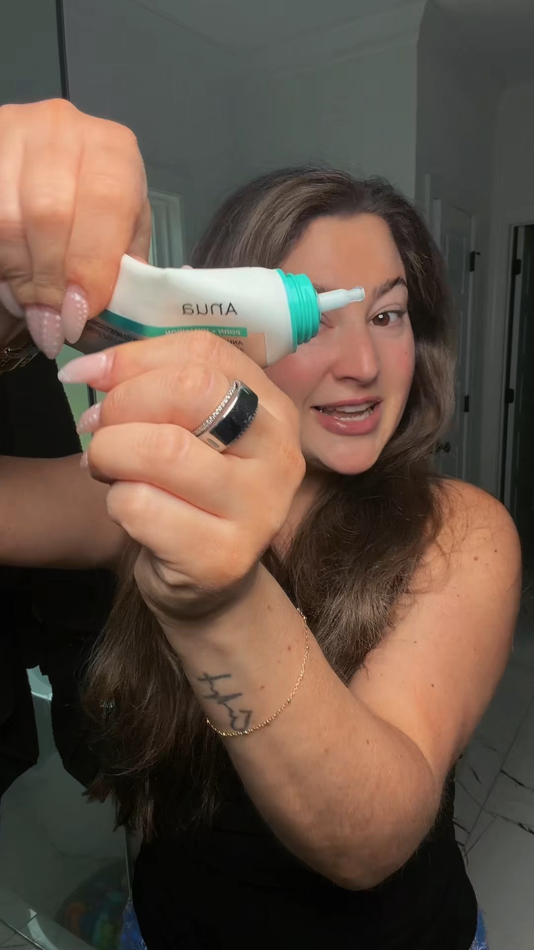 This @anua_global PDRN + hyaluronic moisturizer🤌🏼🤌🏼 skincare doesn’t need to be a 5 step process💕 #moisturizer #skincare #anuaskincare #pdrn #fyp

#LTKBeauty #LTKselfcare #LTKmorningroutine