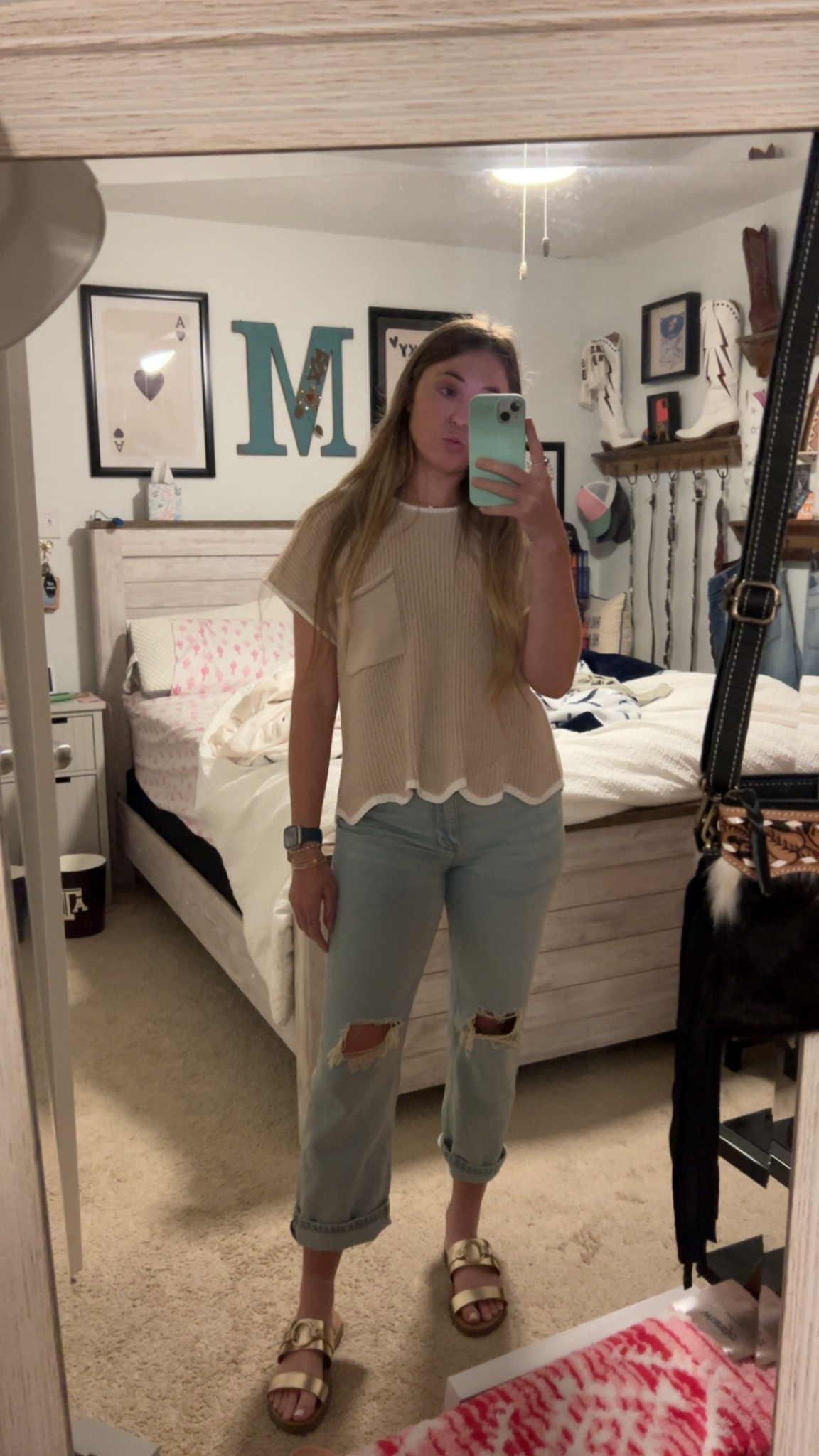 Simple rodeo mom fit 

#LTKSaleAlert #LTKFindsUnder50 #LTKSeasonal