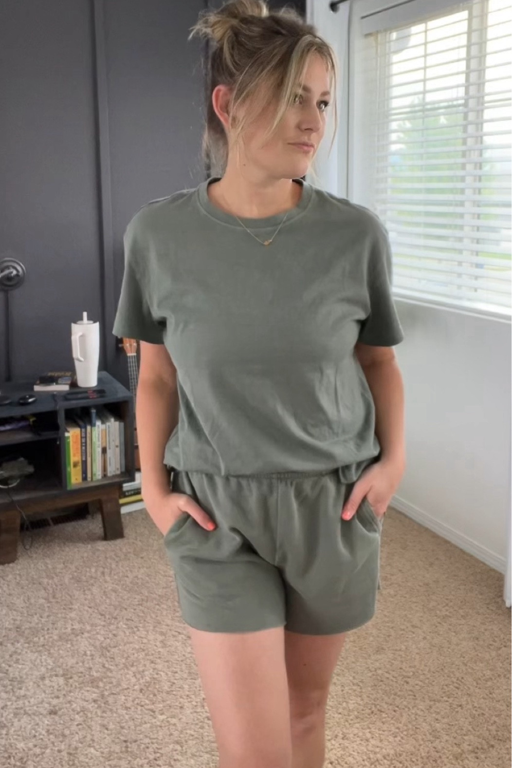 Monochromatic lounge set 
Size small in both top and bottom 

#LTKFindsUnder50