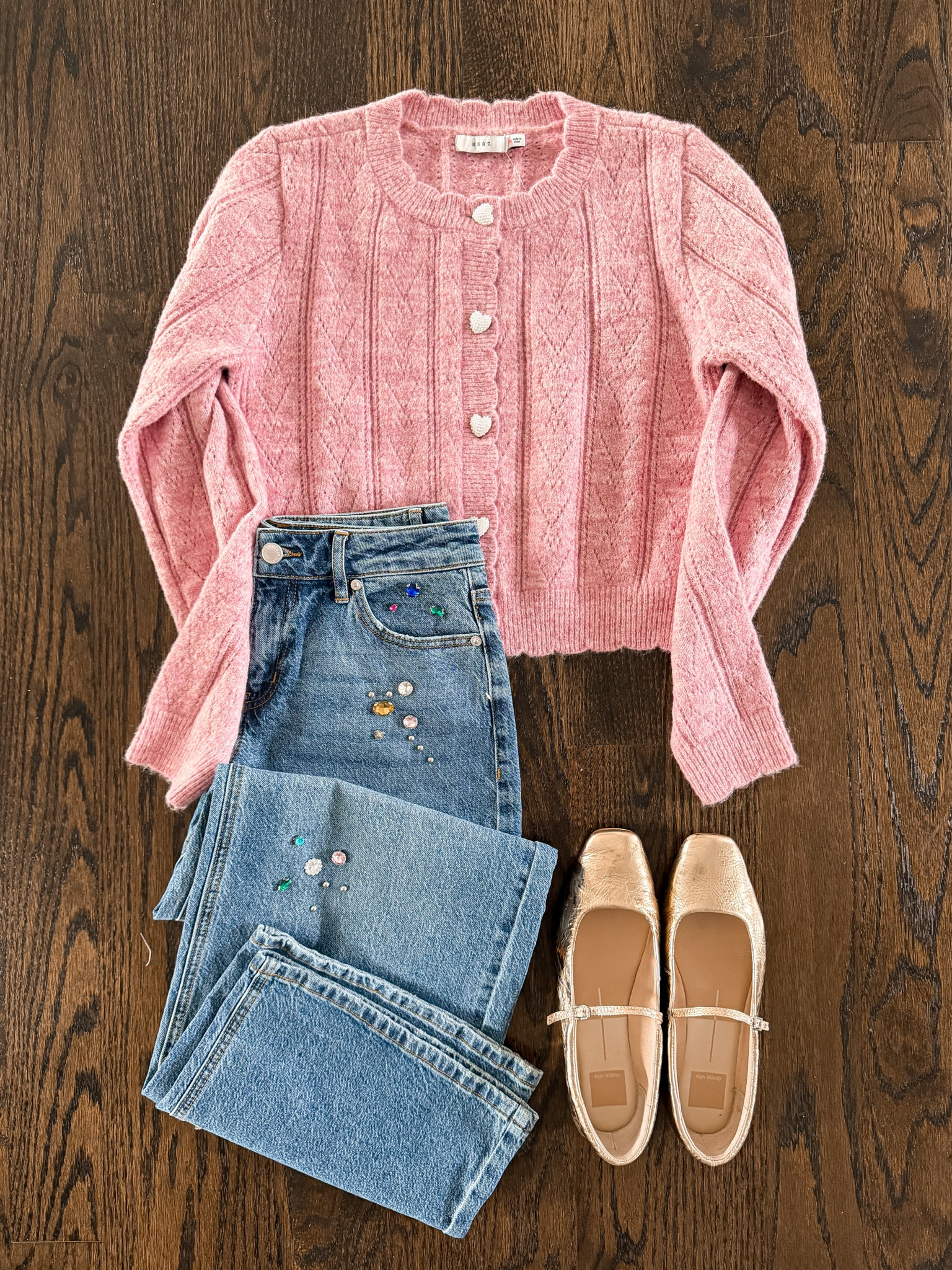 Pink cardigan, embellished jeans, and flats = effortless outfit win ✨🔗⬇️

#LTKmomlife #LTKOver40 #LTKSeasonal
