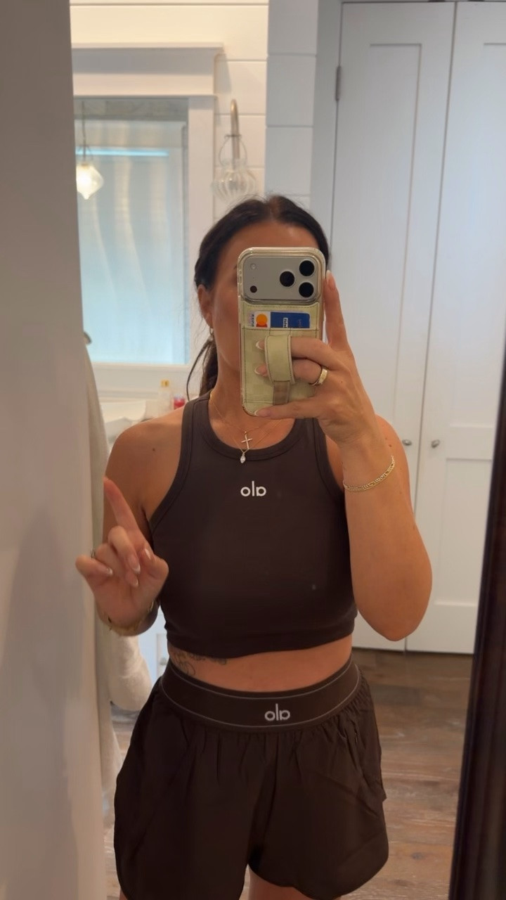 The espresso from @Alo Yoga has me in a chokehold! I’m in a size small in both pieces and I love the fit ￼
