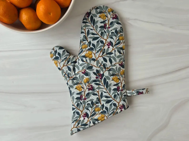 New! Handmade William Morris Oven Mitt, British Oven Mitt With Flowers, Arbutus Oven Mitt, Floral... | Etsy (Global)