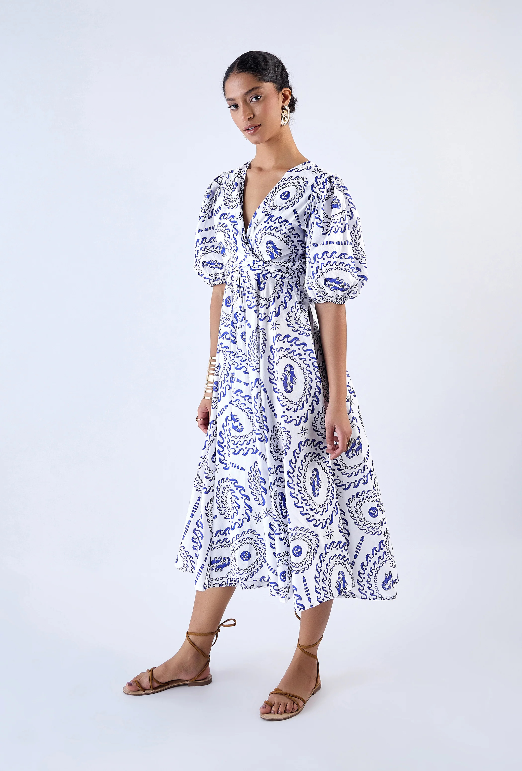 1291 Lola | Beyond By Vera