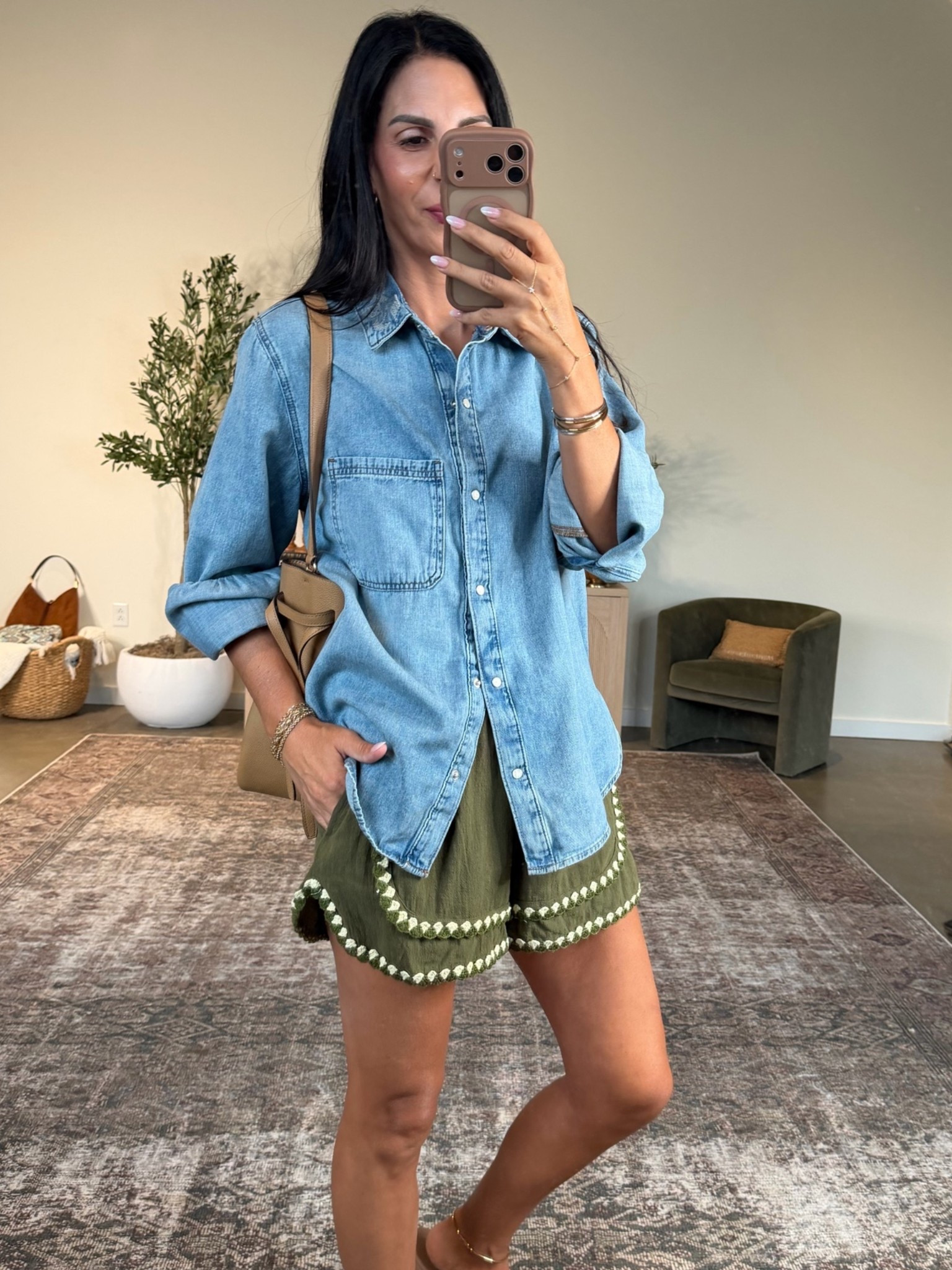 @Target   pre fall looks 
A denim shirt is a staple all year along 
Size medium for oversized look  
These barrel pants are non wrinkle and can be worn together or separate 
Size small

#LTKU #LTKOver40 #LTKgrwm