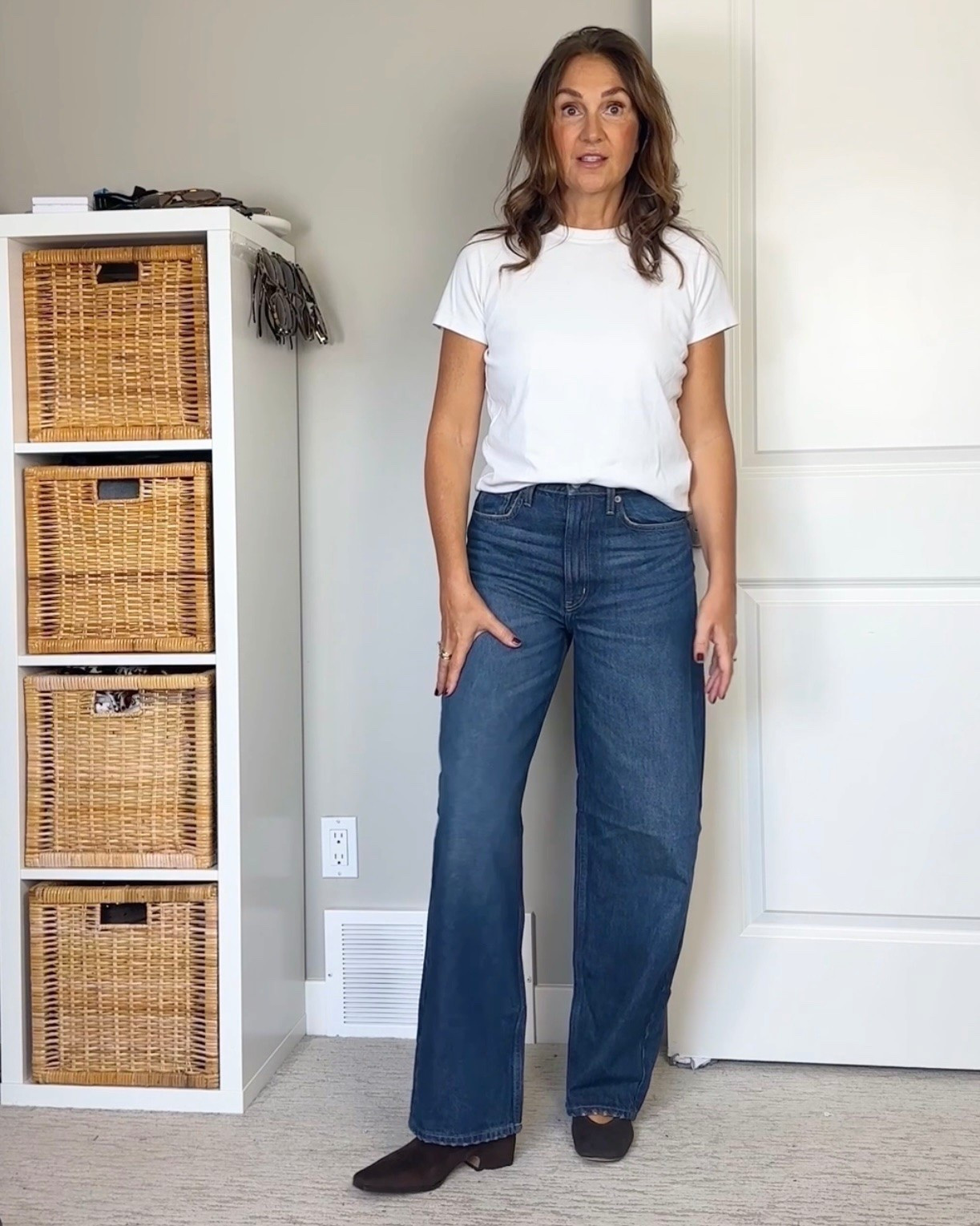 Tryin on new H&M barrel jeans, I’m 5’ 7” size 4ish and I got these in a size 4 and they are a little snug, I think 6 is probably better on me. Love the length and the wash. Also linked the @Steve Madden CA shoes and boots I have on (sized up 1/2 size in both)