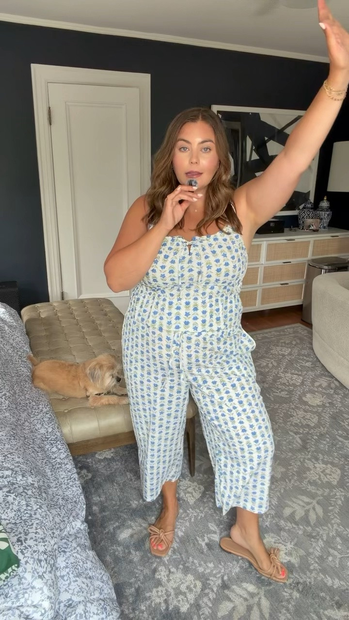 Wearing size XL/XXL/1X in everything

#LTKstorytime #LTKSeasonal #LTKMidsize