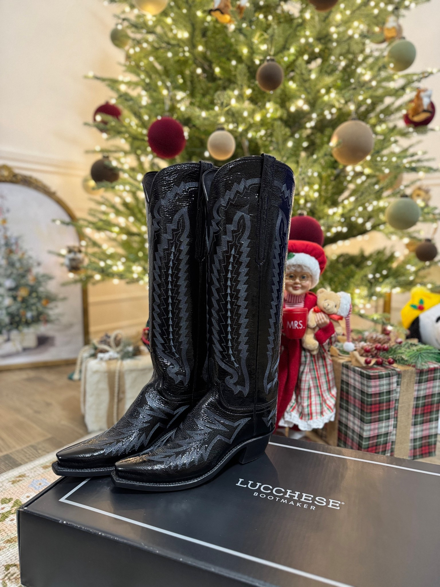 Boots 
Christmas gift

#LTKHoliday #LTKGiftGuide