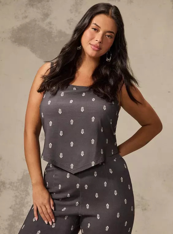 Cropped Hanky Hem Cami in Multi | Torrid (US & Canada)