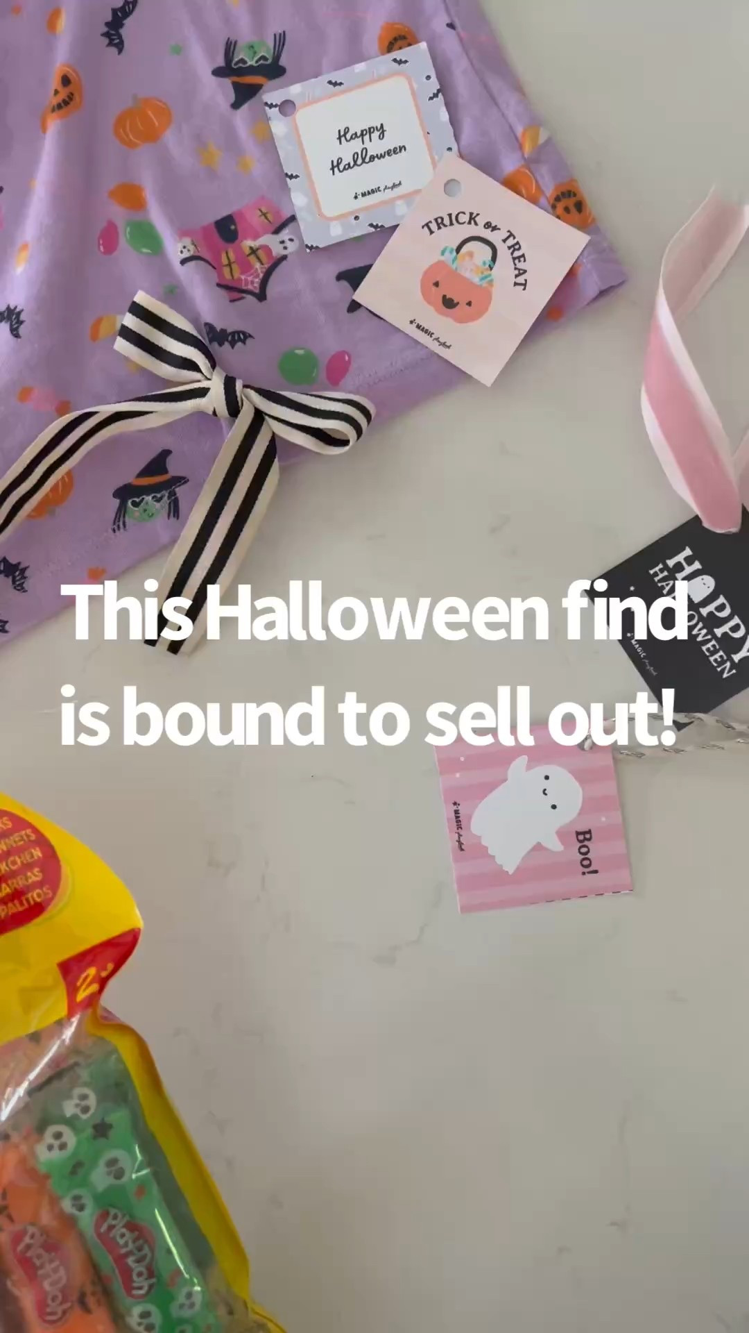 Cutest Halloween playdoh favors! Sold out on Amazon but I found them here. 30 for $10
