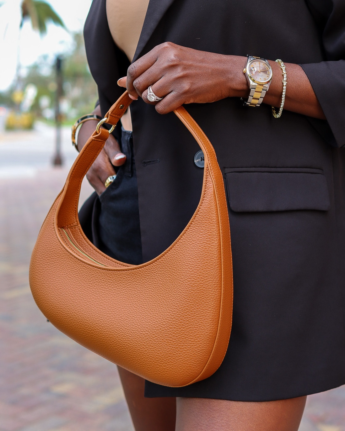 Fall Bags
Recently purchased this gorgeous bag. Perfect for fall or any other season. Makes for a great gift. 

Fall Outfit, Fall Bags, Gift Ideas, Gifts for Her, Holiday, Holiday Gifts, Holiday Gift, Thanksgiving Outfit, 



#LTKVideo #LTKHoliday #LTKItBag