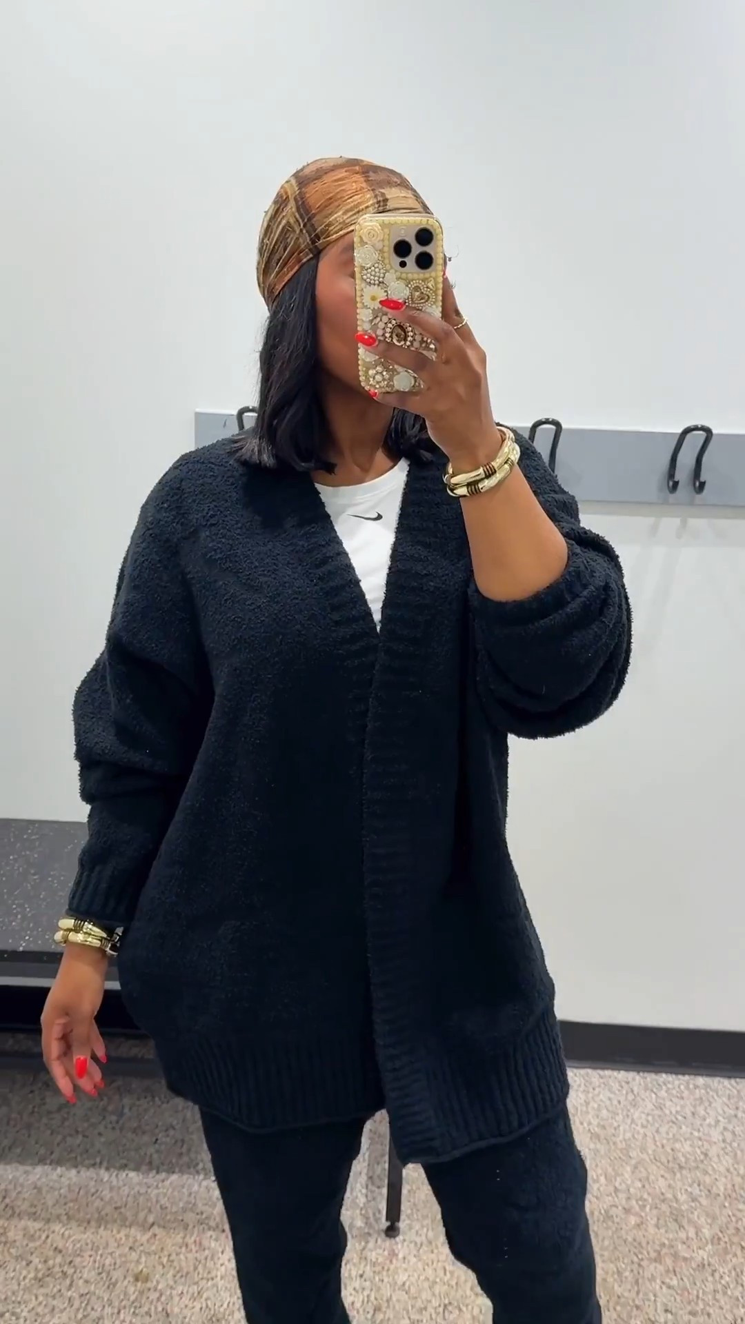 This cozy Nike set is that throw on and go look plush, relaxed, and still put together. Perfect for travel days, coffee runs, or lounging when you want to feel cute without trying. Oversized, comfy, and on sale right now… don’t walk 🖤

You can size down for as the material is stretchy and oversized . I’m wearing a size Medium in both

#LTKActive #LTKPetite #LTKSaleAlert