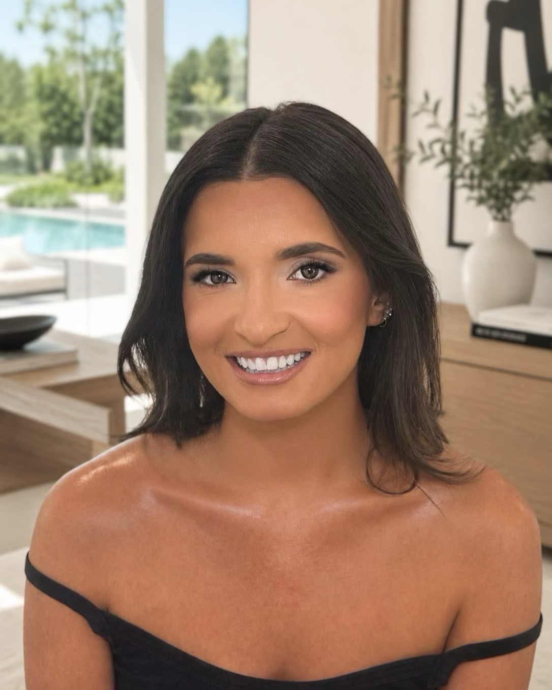 My favorite kind of makeup is the kind that makes people say, ‘You look incredible,’ instead of, ‘Your makeup looks incredible.’ That’s the beauty of soft, intentional artistry.👌🏼

#LTKBeauty