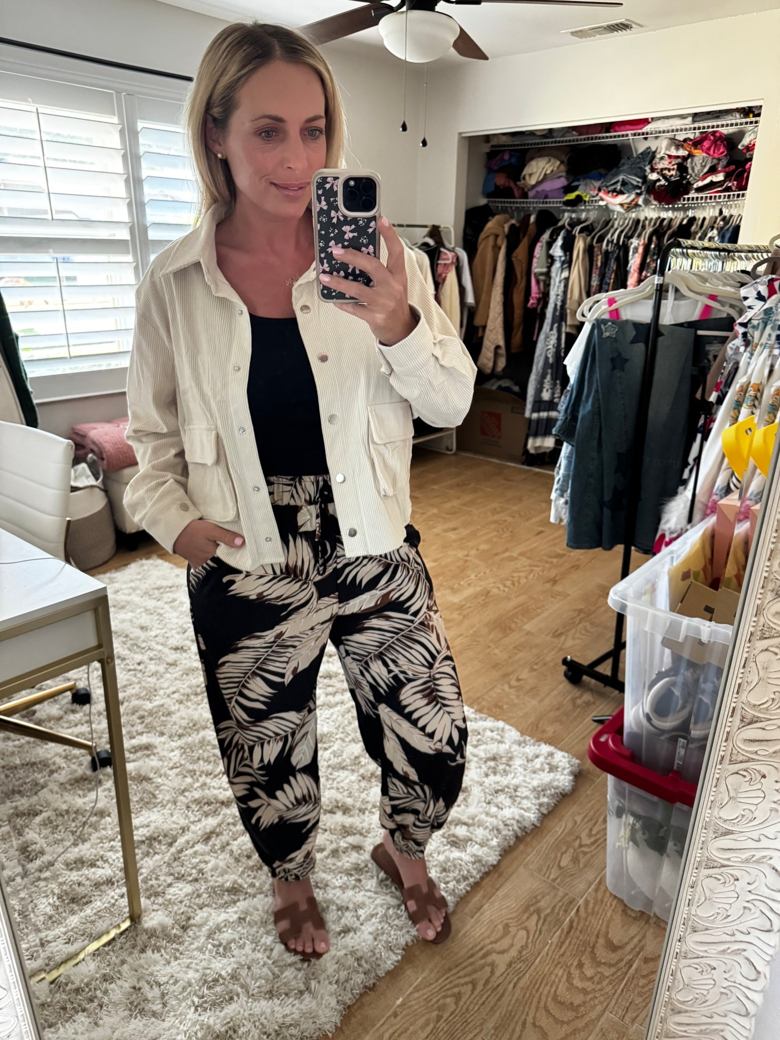 Beach pants 

#LTKootd #LTKMidsize #LTKFindsUnder50