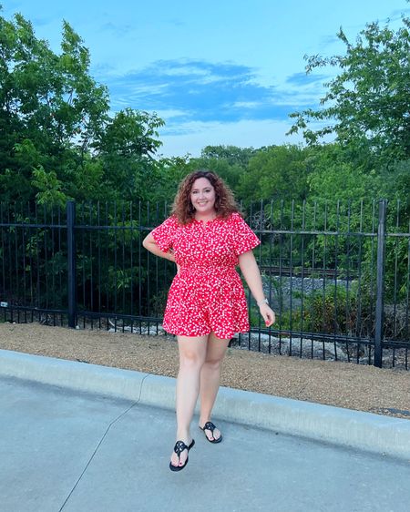 I love a good romper moment, especially in linen and a bold color!  This one is lightweight, a great length and I love the smocked waist. I’m wearing the 1X and it fits perfectly!

#LTKxAnthro #LTKcurves #LTKSeasonal