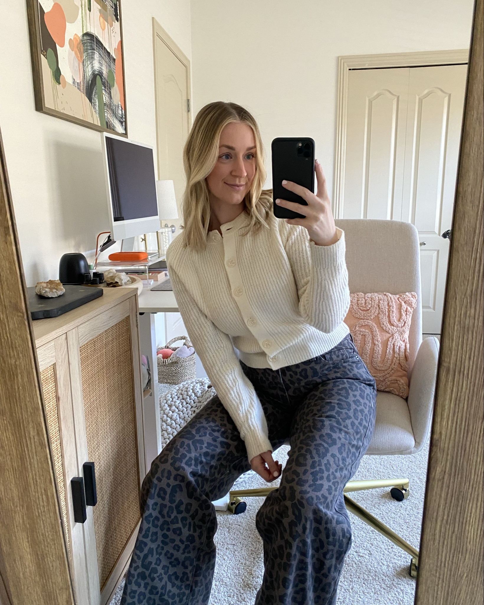 LEOPARD JEANS 🤎 you need them. Paired with a cutie simple cardigan and pink gazelles! 

#LTKStyleTip #LTKFindsUnder100 #LTKFindsUnder50