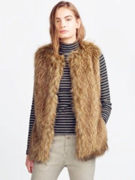 Faux Fur Vest Light Brown Round Neck Sleeveless Women's Winter Coat | Milanoo