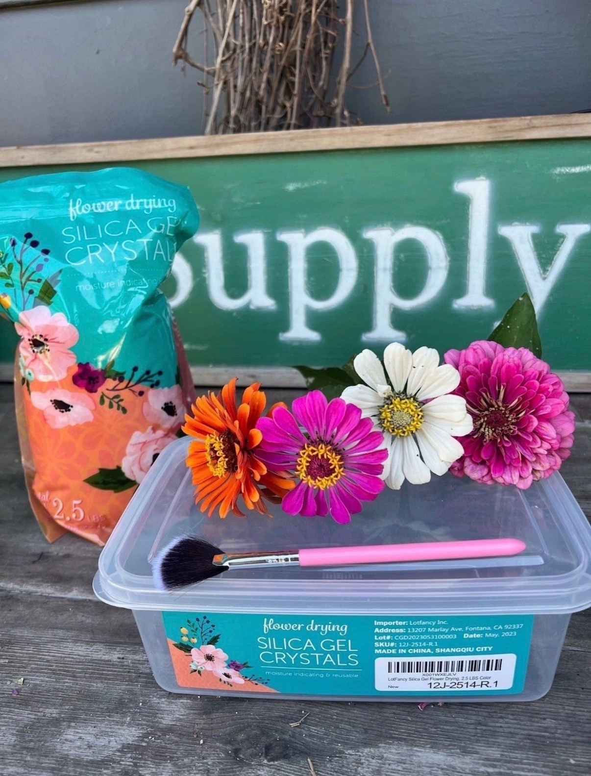 This silica gel has completely changed how I preserve flowers! It keeps the colors bright and the petals looking beautiful, which makes saving special blooms feel so simple. I always keep a little on hand for when I want to dry a few favorites from the garden.



#LTKSeasonal #LTKU #LTKHome