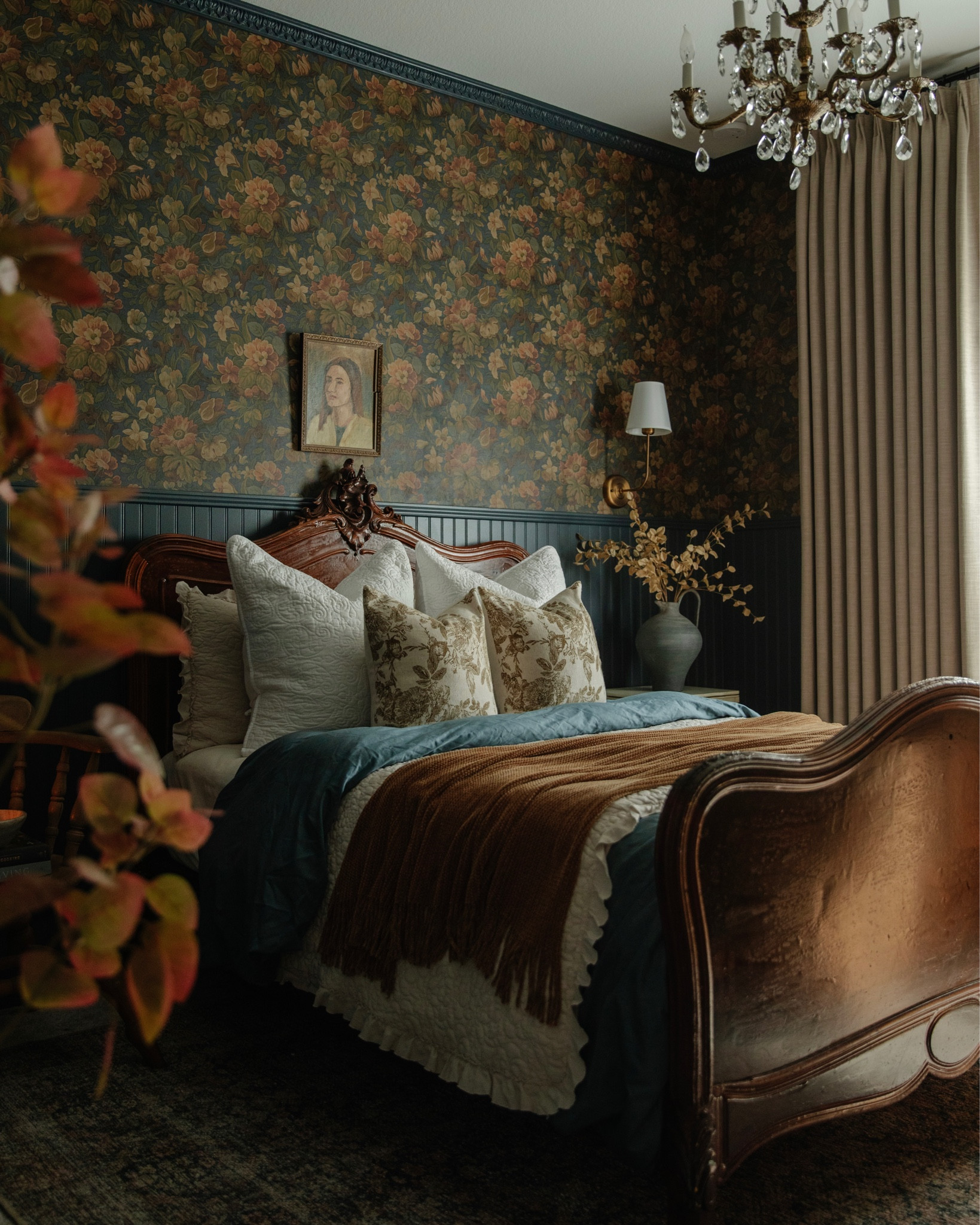 The guest bedroom has a new look with a new antique bed and fall! Sharing some similar items for those that can’t be linked!

#LTKhome #LTKSeasonal