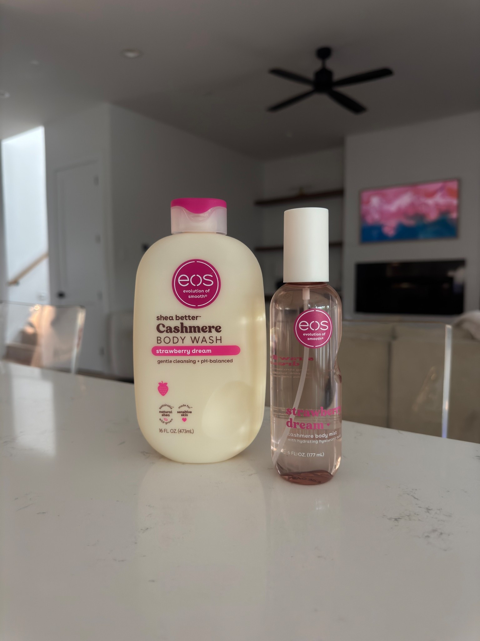 One of my favorite scents from eos !!! I already have the lotion 🧴 such a good spring scent 