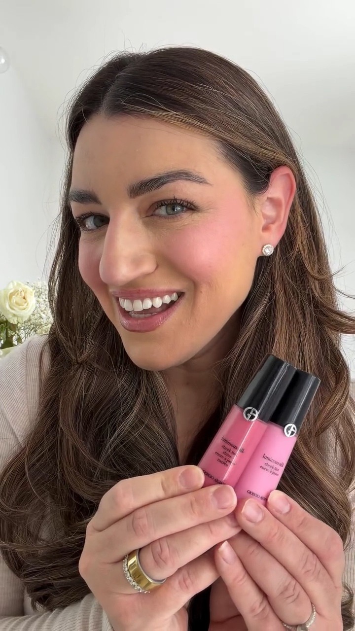 Glow so good it has to be @armanibeauty. Shade 62S (radiant mauve) and 53 (cosmic pink) @sephora #GiftedbyArmani #ArmaniBeauties
.
.
#makeup #cheektint #blush makeup tutorial, cheek tints, Armani beauty, blush, beauty