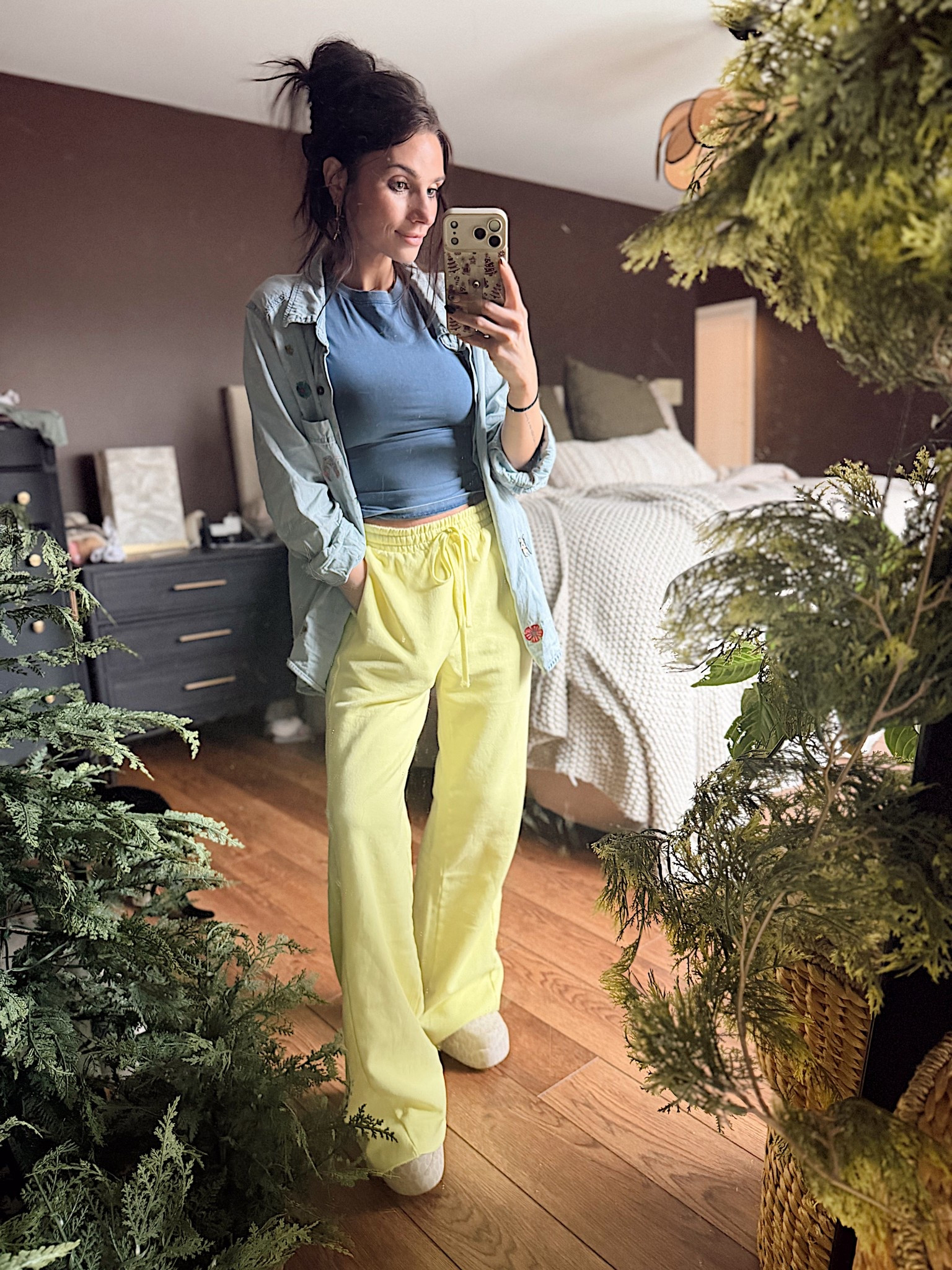 From a casual breakfast with my husband after school drop off to working around the house to get these decorations down this comfortable outfit we as much needed. Paired these @scoop t-shirt and sweatpants from @walmart with my dopamine boosting denim button down from @naturallife to achieve this comfy yet fun stay at home look 🤍 wearing an XS in all items for reference 

#LTKootd #LTKPetite #LTKFindsUnder50