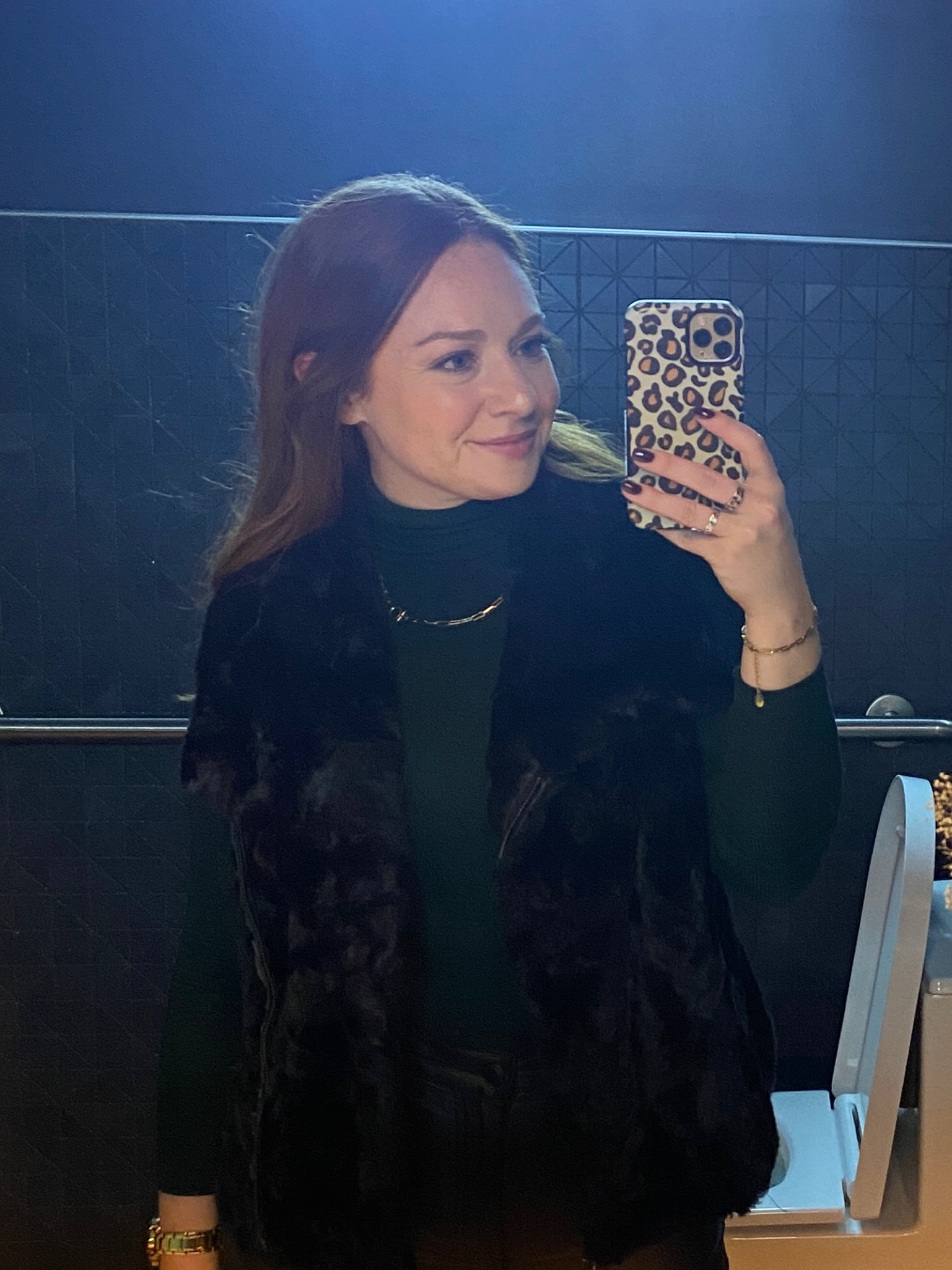 Winter cozy chic ❄️
I tried to find closest options to the vest. It’s an Aqua vest from Bloomies from way back in the day!

#LTKCyberWeek #LTKGiftGuide #LTKHoliday