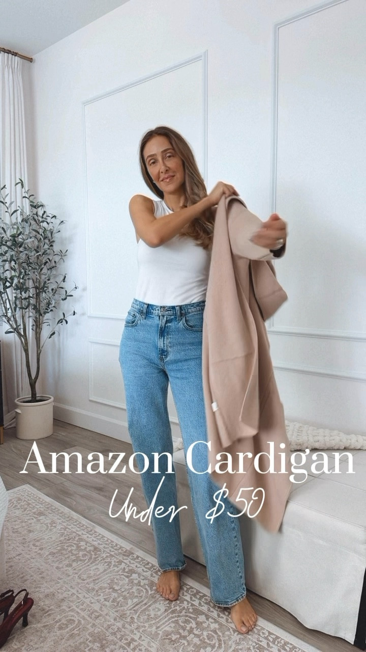 Amazon cardigan under 50
Amazing quality/ wearing a size small 
They run tts 


#LTKHoliday #LTKFindsUnder50 #LTKSeasonal