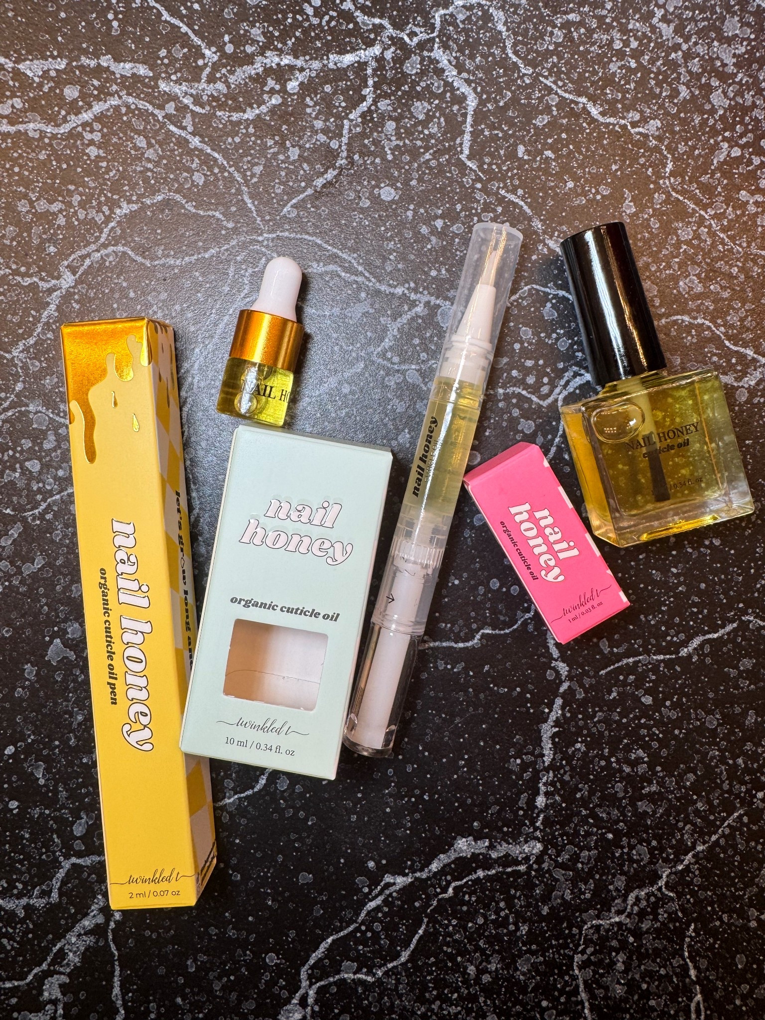 Twinkled T Nail Honey - Organic Nail Strengthening Treatment for Growth, Strength, & Moisture Nail Care Blend Cuticle Oil (Trio (Pen, Bottle, & Dropper) 


#LTKGiftGuide #LTKBeauty #LTKselfcare