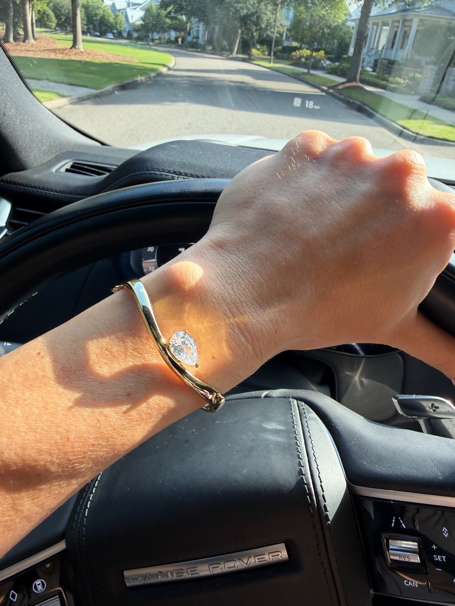 Prettiest bangle 😍


@croiajewellery #sponsored

#LTKootd #LTKdayinmylife #LTKWorkwear