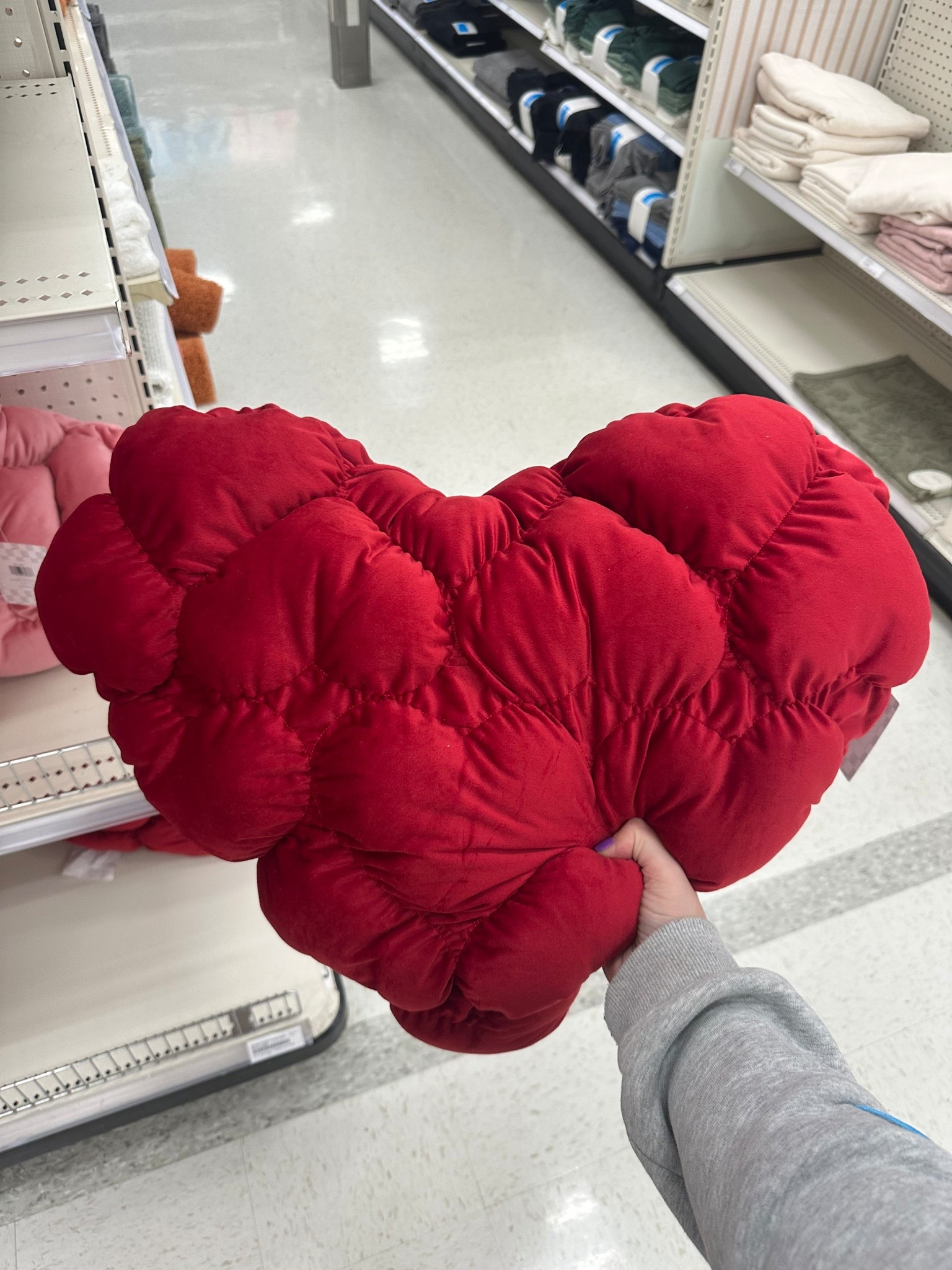 Love this red puffy heart pillow for Valentine’s Day! The cutest throw pillow! Only $20!

#LTKHome #LTKValentine