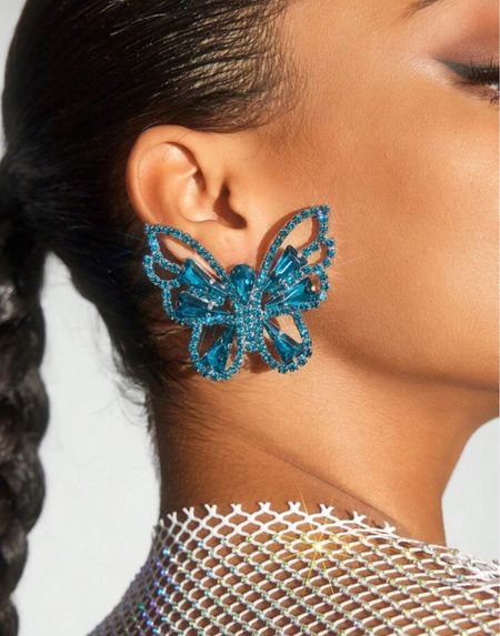 Butterfly earrings


#LTKfindsunder50 #LTKmidsize #LTKstyletip