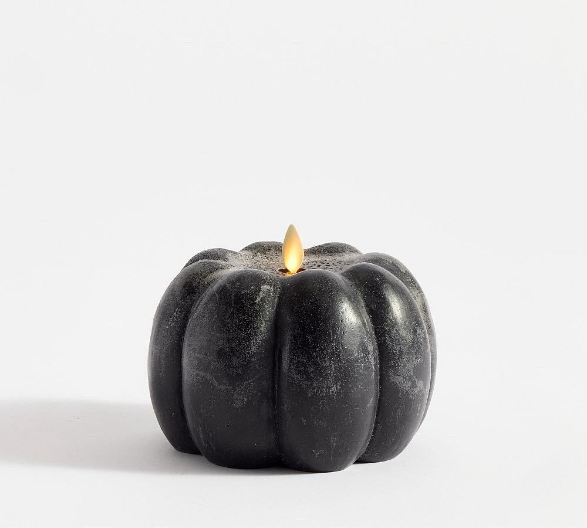 Flickering flame lit pumpkin from pottery barn linked here🎃🕯️

#LTKHoliday #LTKHalloween #LTKSeasonal