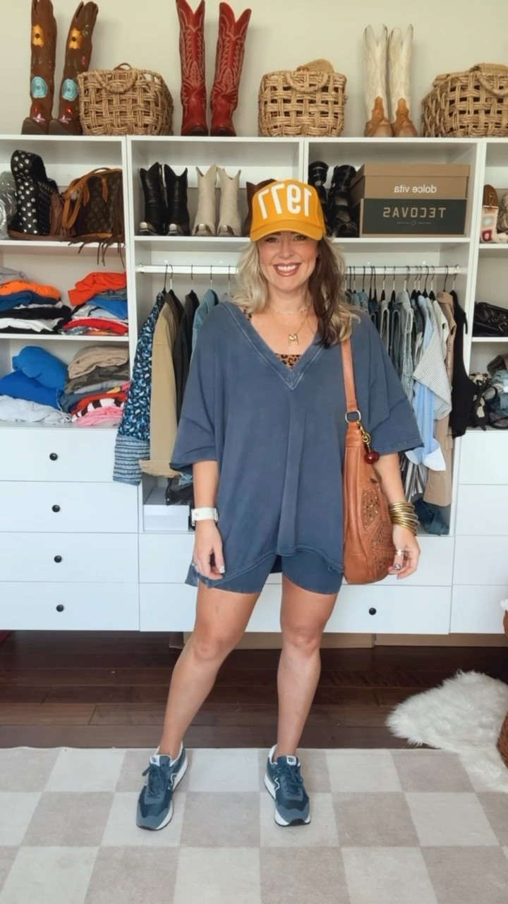 This set is so good! Love how it’s reversible too. You can wear the top this way or turn it around with the v in the back. Also still obsessing over this cami! 
Set - M
Cami - M/L
New Balance - I size down a half size 


#LTKOver40 #LTKStyleTip #LTKFindsUnder100