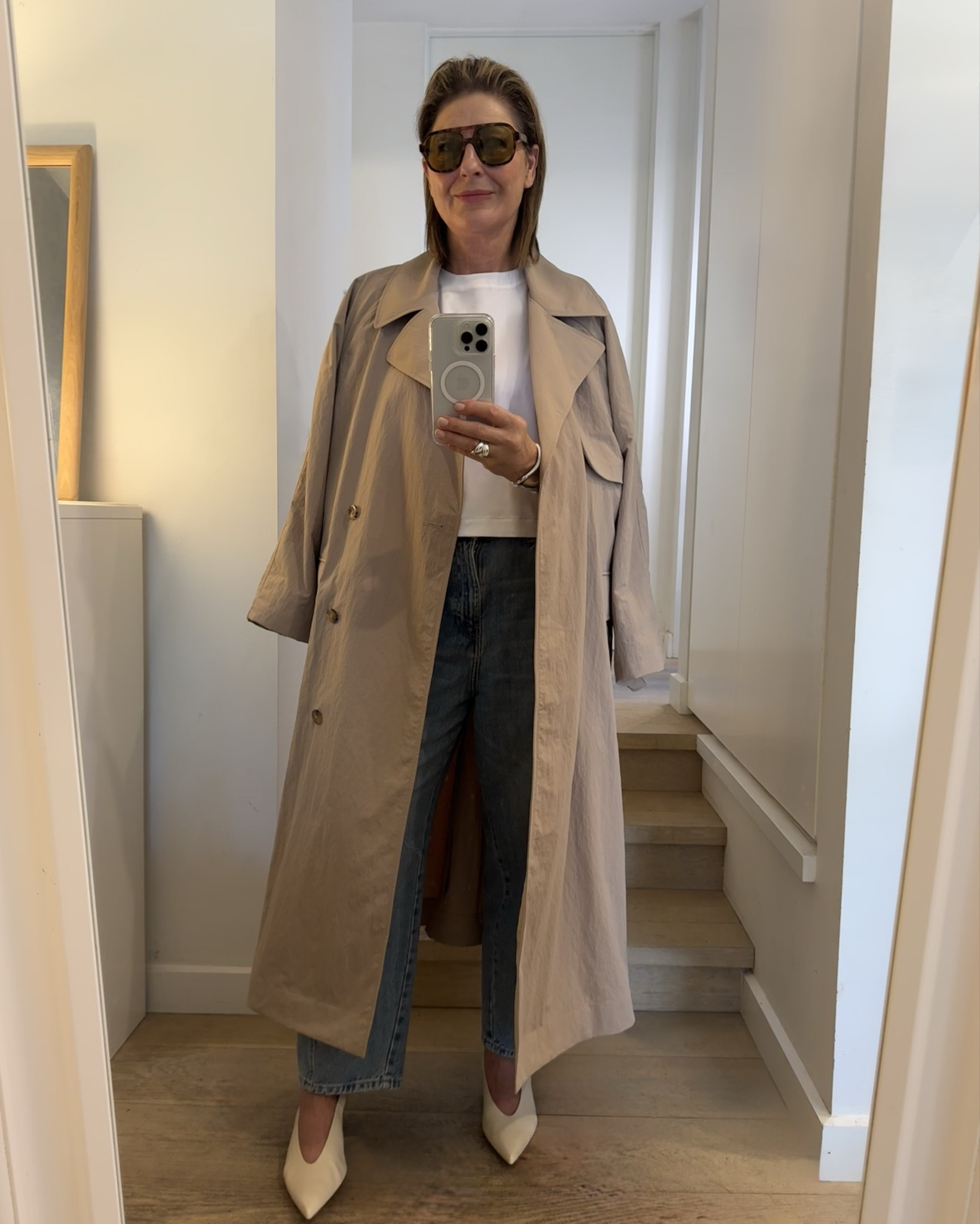 Currently my uniform!
Fabulous trench ✔️
Cool jeans ✔️ 
White shoes ✔️
Suede bag ✔️
White tee ✔️

Shop my look right here 

#LTKstyletip #LTKaustralia #LTKover50style