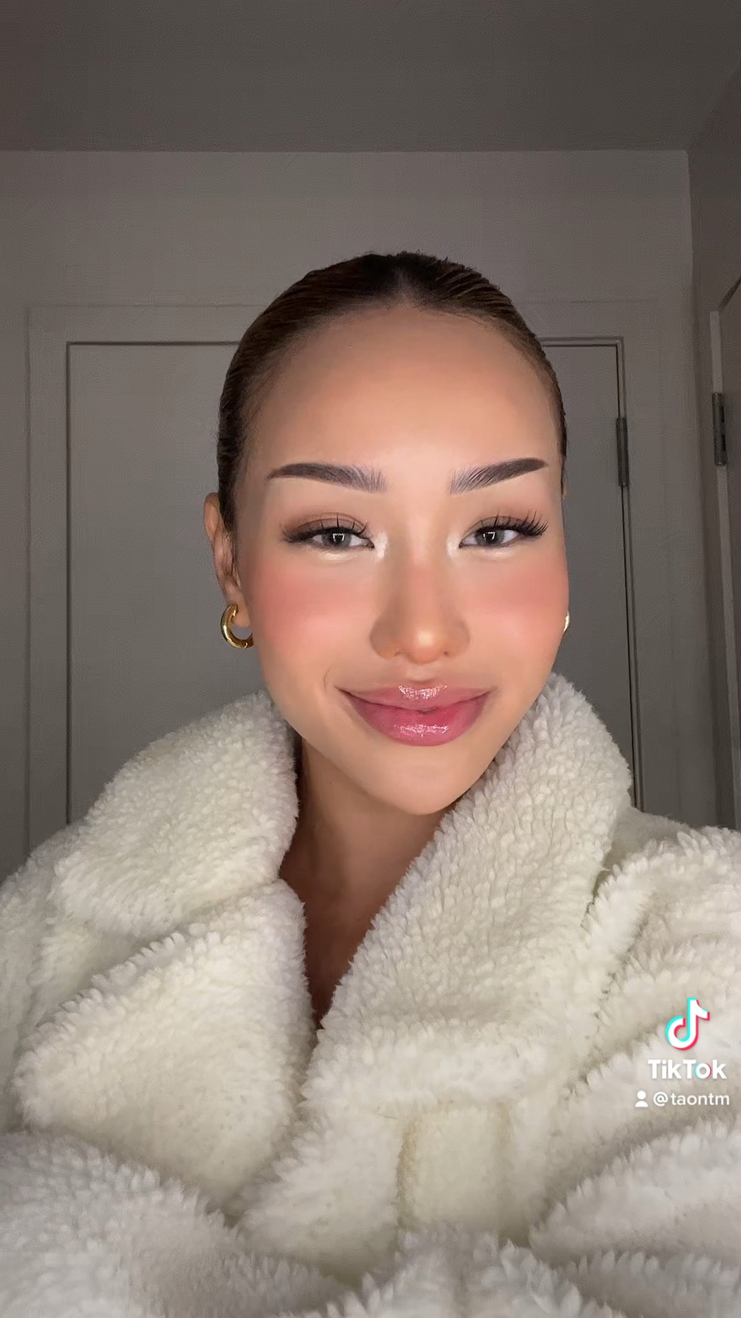 I’m cold Makeup ❄️✨🤍

#LTKbeauty