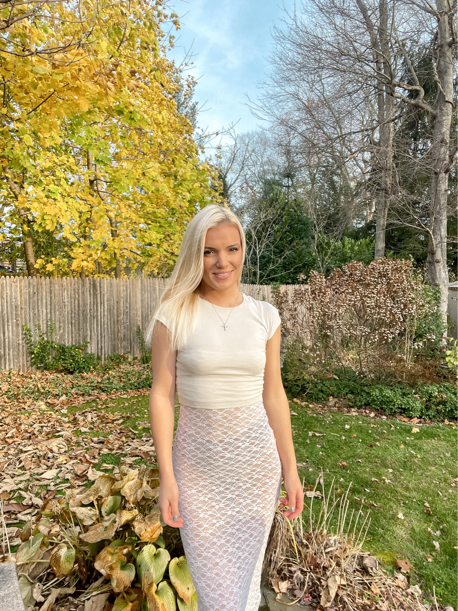 White lace H&M dress wearing size XS