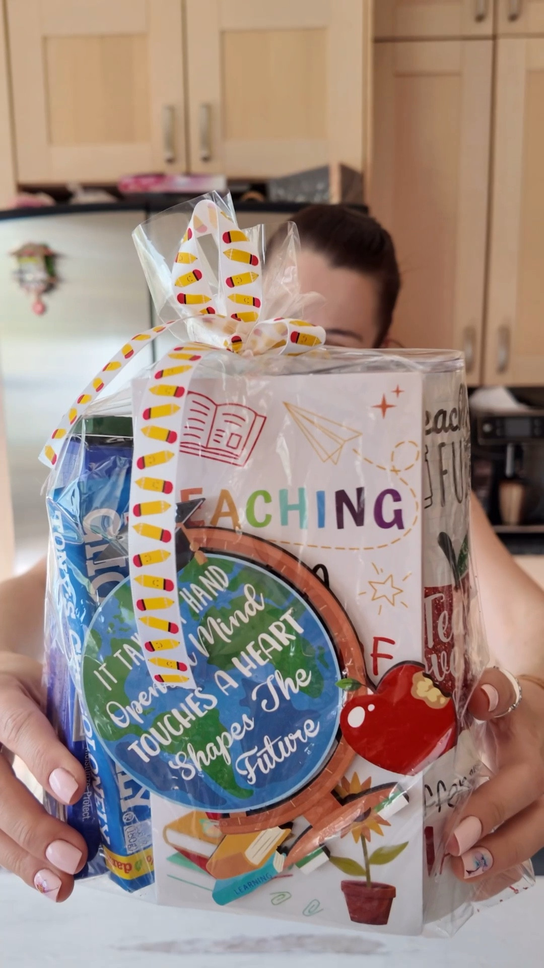 If you never know what to gift a teacher… this is your sign ✨🍎

We created a teacher gift set that feels thoughtful, useful, and easy to customize depending on the teacher 💛

We included skincare, chocolate, a best teacher desk sign, themed sticky notes, and a steel coffee mug ☕🎁

You can swap items based on their personality, favorite treats, or what they actually use every day. Because the best gifts feel personal 💌

Save this idea for Teacher Appreciation, end of year, or back to school ✨

#LTKMens #LTKMothersDay #LTKmomlife