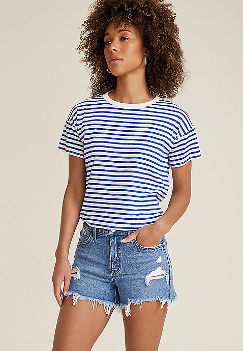 Vervet™ Mid Rise Ripped 4in Short | Maurices