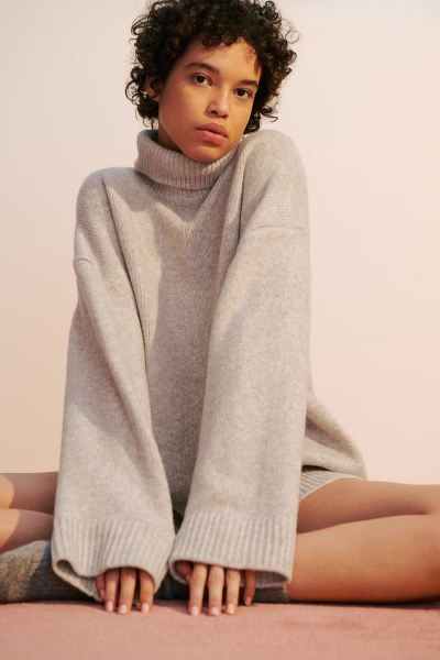 Polo-neck jumper | H&M (UK, MY, IN, SG, PH, TW, HK)