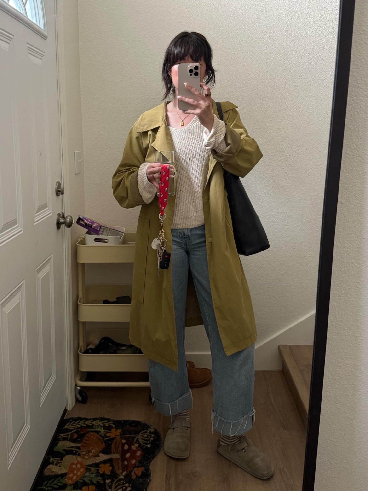 July 2 ootd ☕️ socks are beatenpathco (katiemoore gets you 10% off), jeans are old frame but I linked similar! Trench is thrifted, also linked similar!

#LTKootd