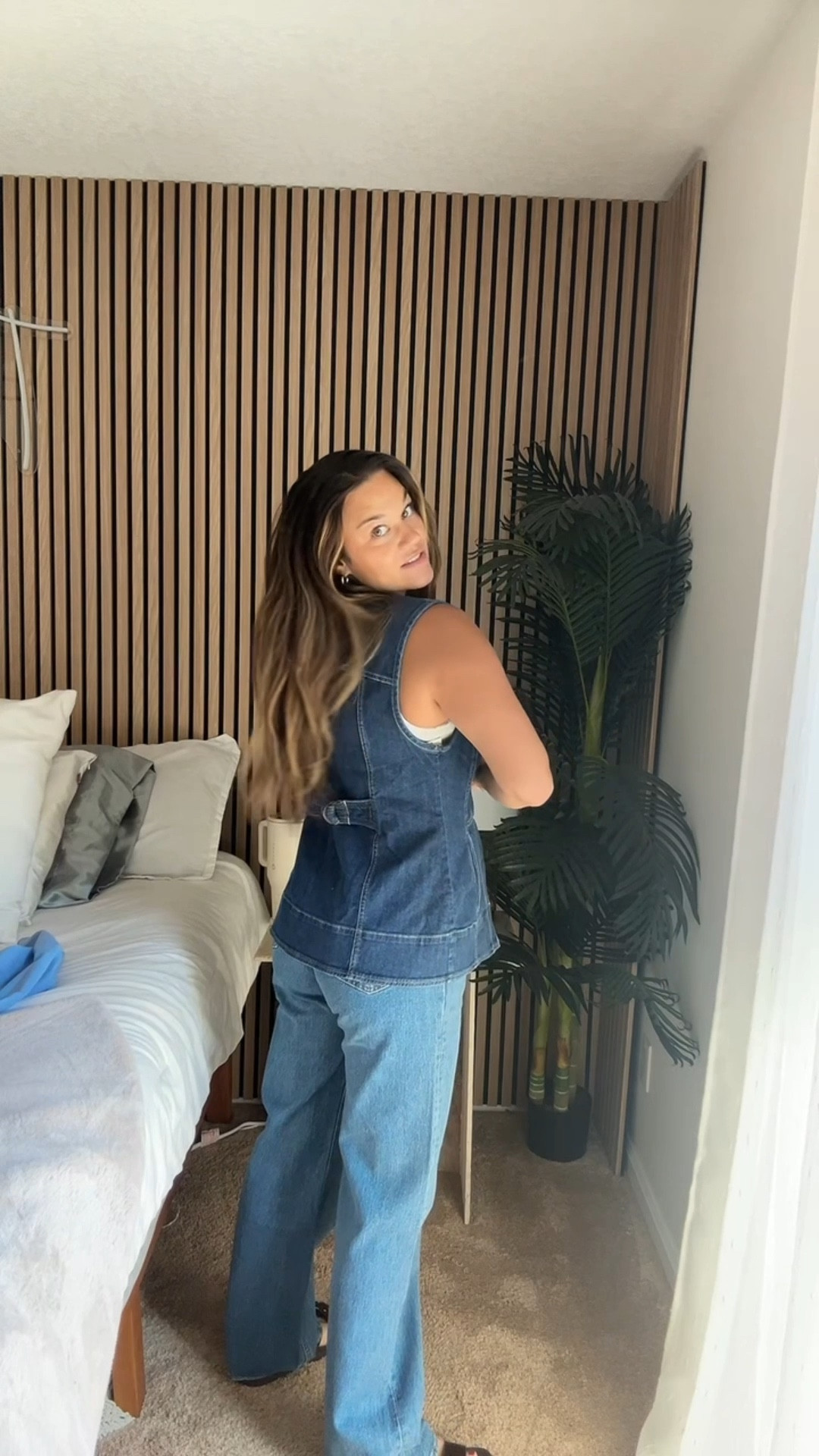 Abercrombie try on | fall wardrobe | jeans | basic shirts | ootd 

#LTKFindsUnder100 #LTKSaleAlert #LTKStyleTip