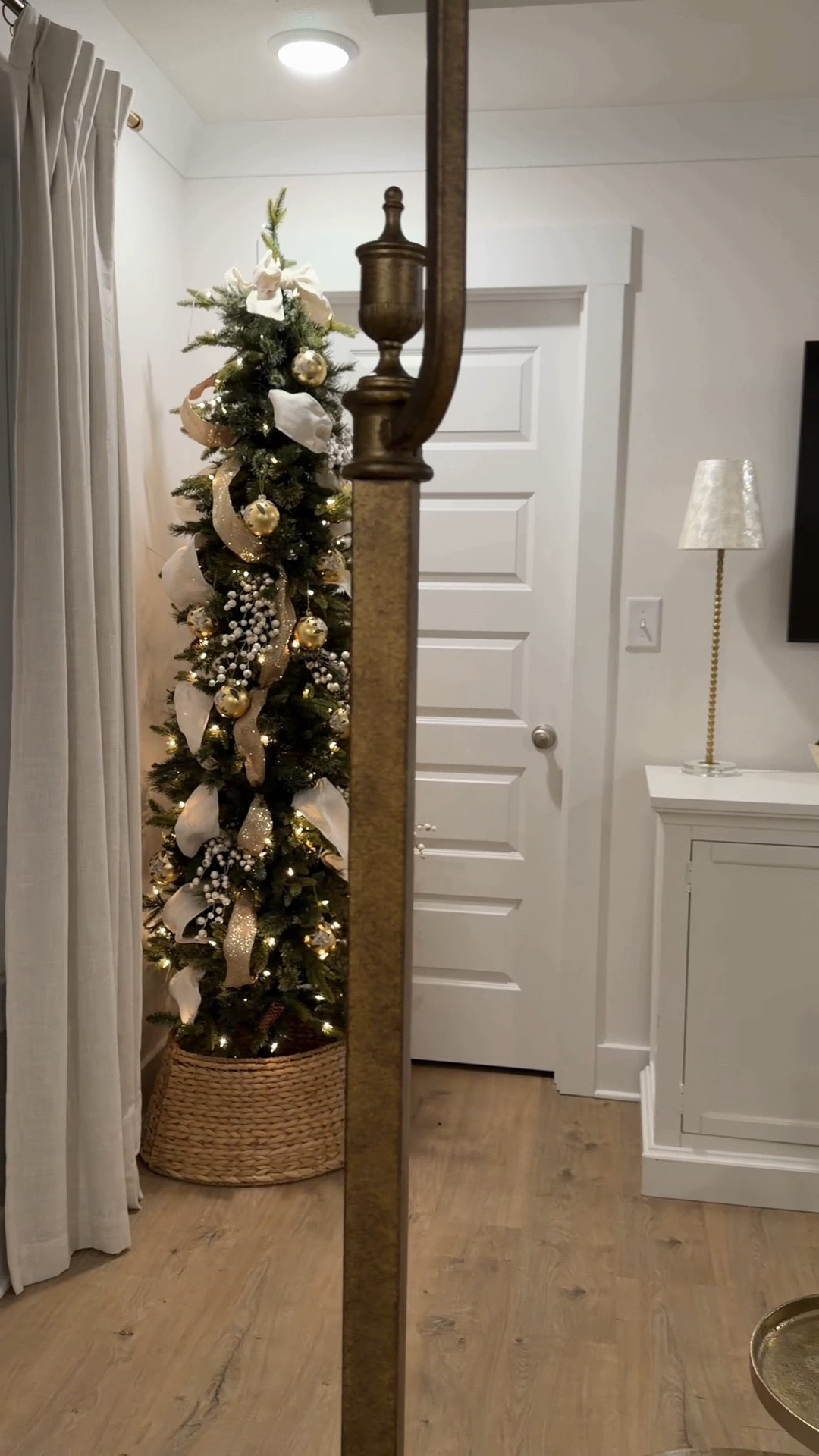 Day 10 of 12 Days of Christmas Decorate With Me 🎄
Added the Christmas tree to our bedroom today. Warm lights + neutral ribbon + magnolia touches again because I like everything to feel consistent. It makes nighttime feel extra cozy in here.

#LTKSeasonal #LTKHome #LTKHoliday