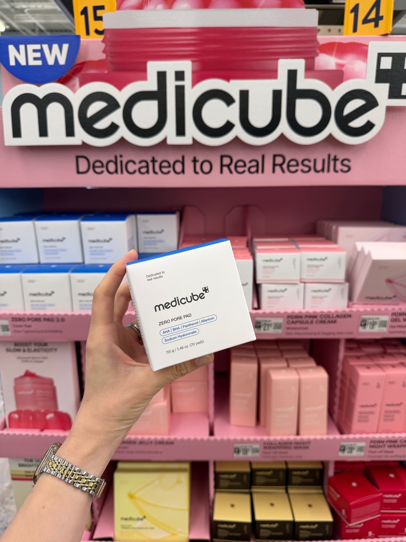 OMG Walmart has Medicube! This is the viral Korean skincare beauty line that influencers go crazy for, sold on Amazon. I’m a fan of the no pore pads, I’ve used them for several months now. I don’t see any life changing results but it’s a good non irritating toner. Leaves skin sort of sticky but not dry. #beauty