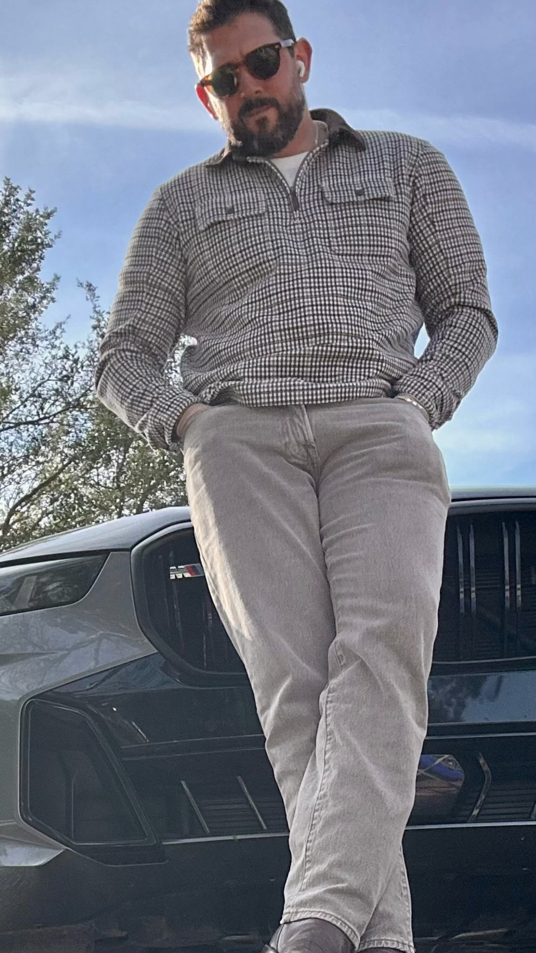 Dropped my phone and it took an #ootd for me. Whoops



#LTKootd #LTKMens #LTKmorningroutine