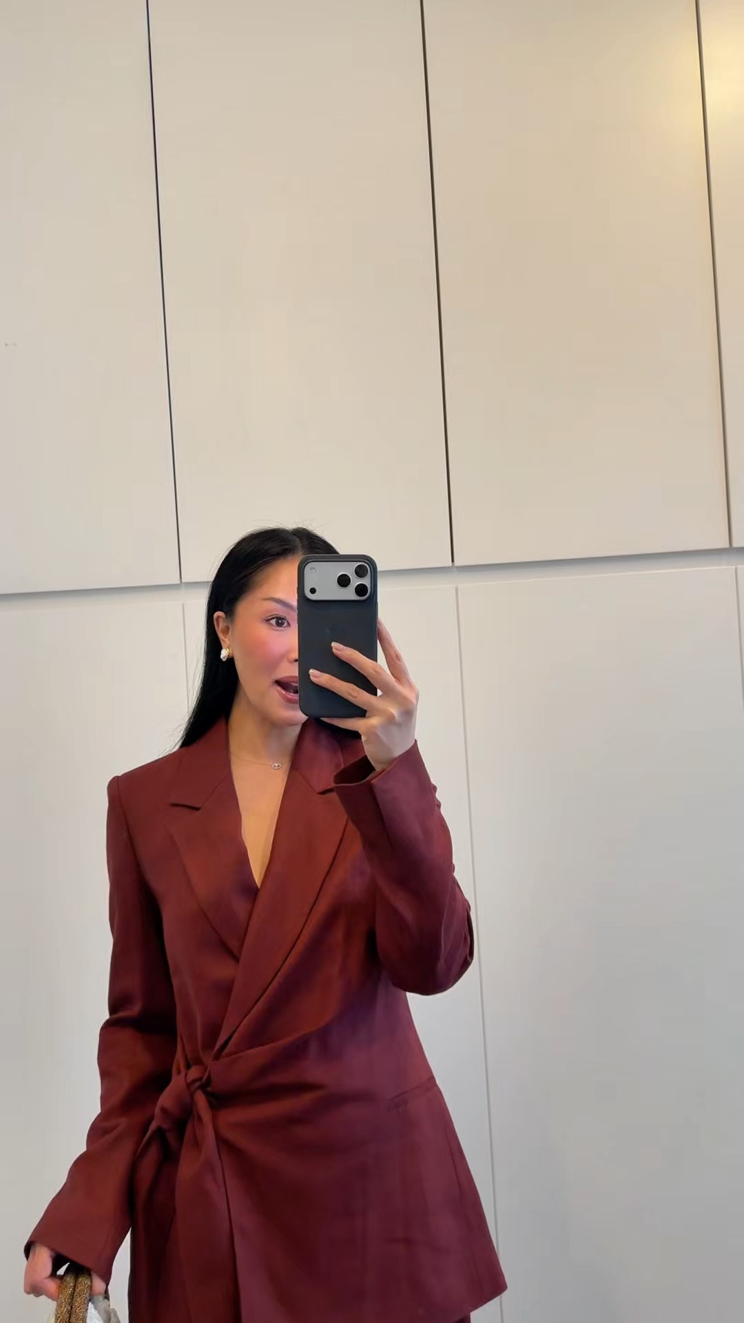 Linen blend trouser and blazer set. Love the color and tie detail on the blazer! Perfect for the warmer months but such an easy out you can reach for to feel put together 



#LTKgrwm #LTKWorkwear #LTKootd