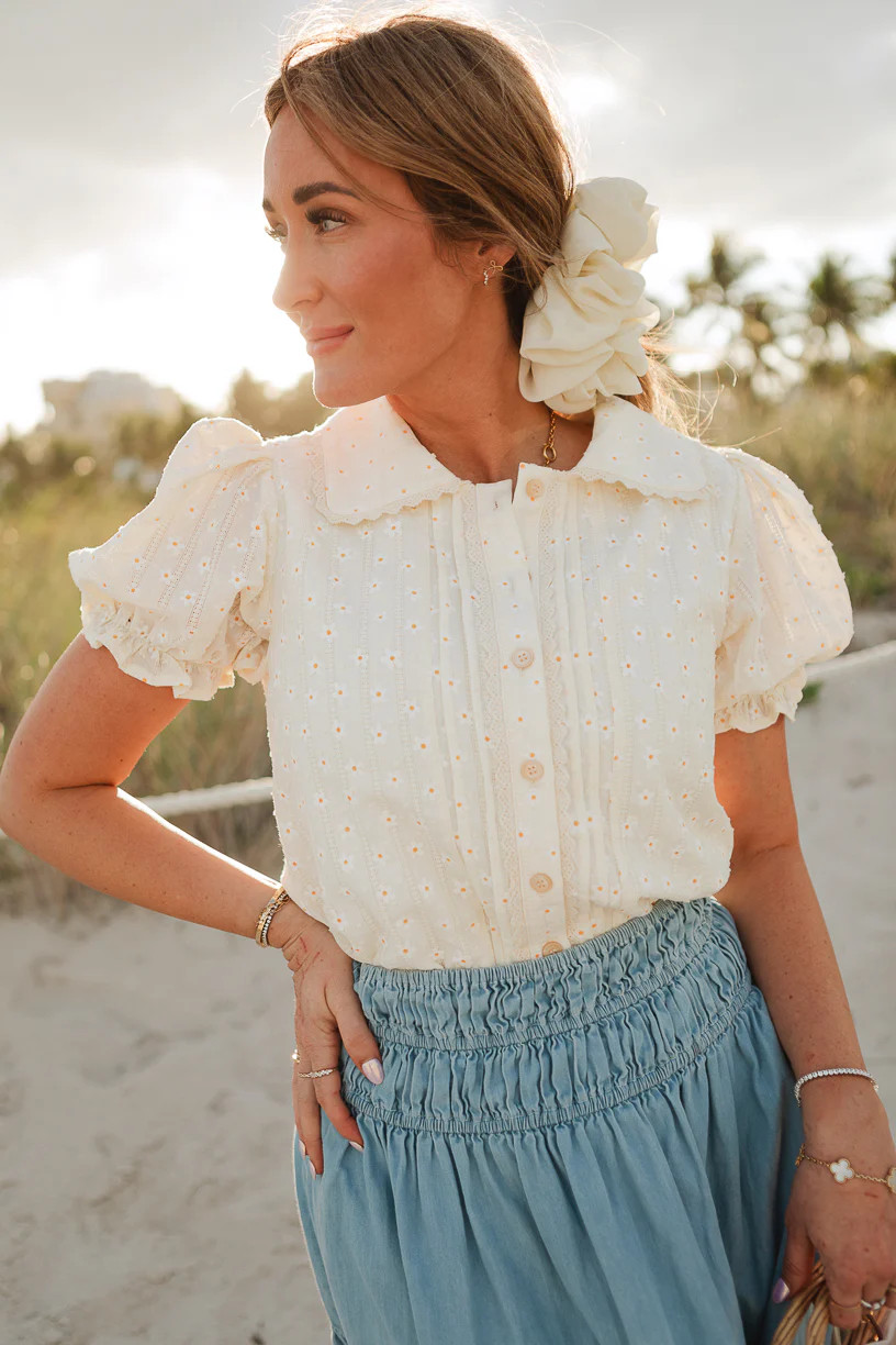Sophia Blouse in Daisy Print | Ivy City Co